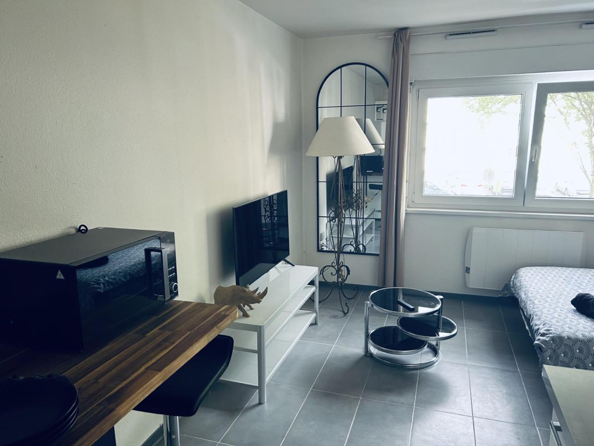 Apartment Tres Pratique *
